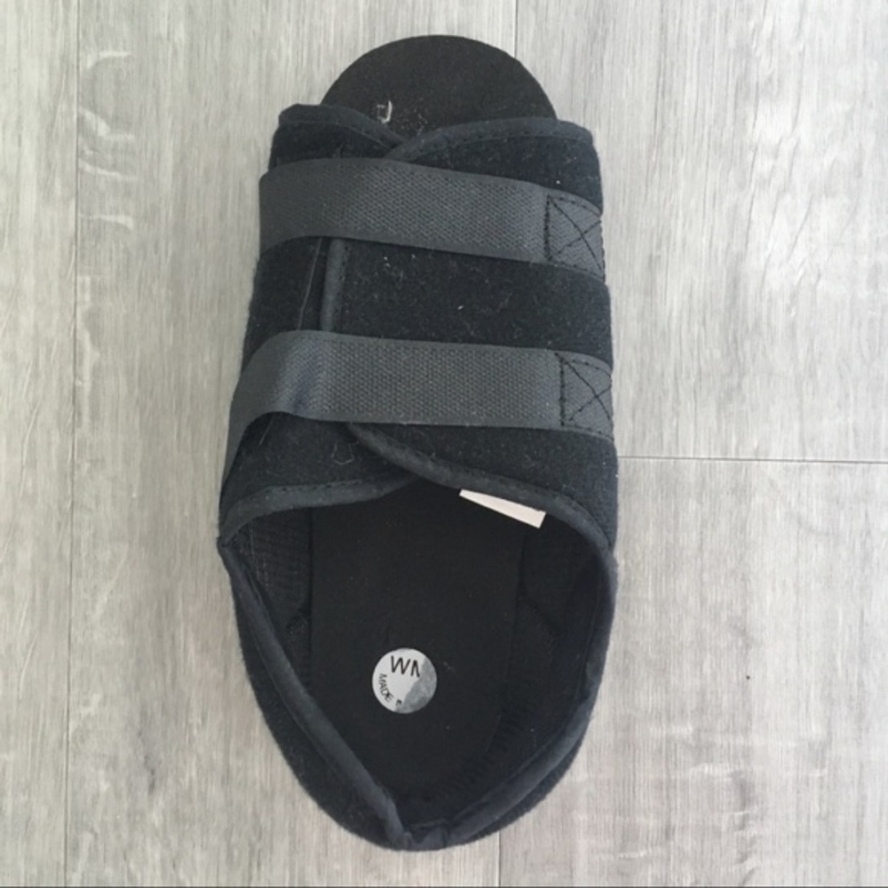 Orthopedic shoe - Size 7-8